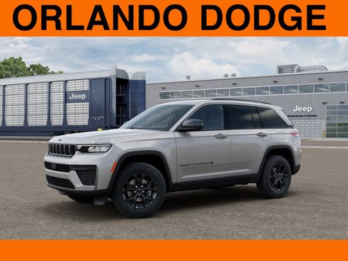 New 2026 Jeep Grand Cherokee Altitude RWD image 2