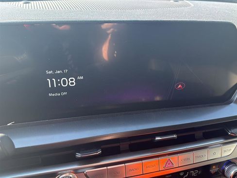 Used 2024 Kia Telluride S w/ S Sunroof Package image 5