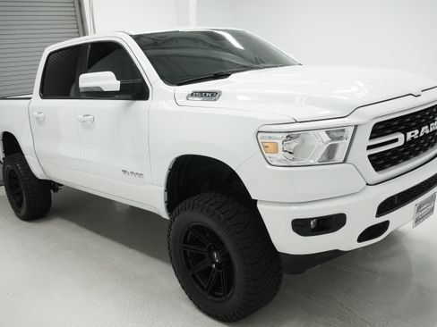 Used 2024 RAM 1500 Lone Star AWD/4WD image 3