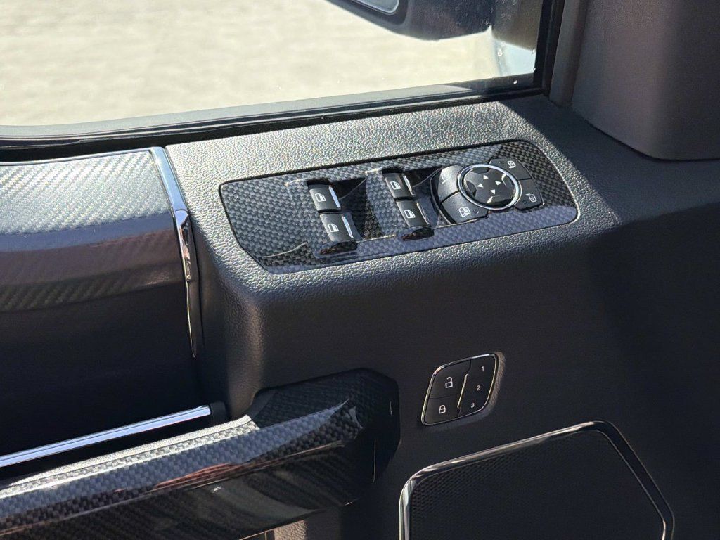 Used 2019 Ford F150 Lariat w/ Equipment Group 502A Luxury AWD/4WD image 19