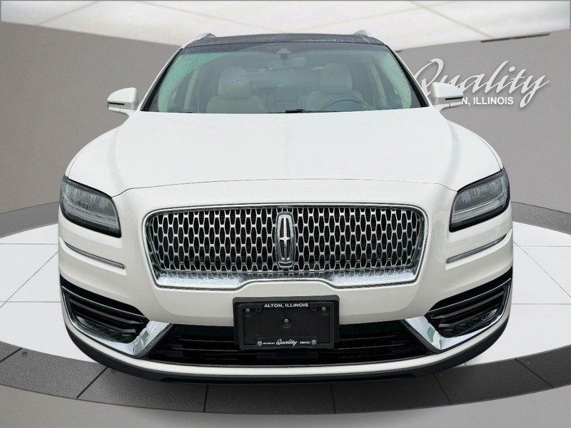 Used 2019 Lincoln Nautilus Reserve FWD image 11