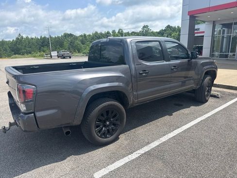 Used 2021 Toyota Tacoma Limited w/ Nightshade Package AWD/4WD image 4