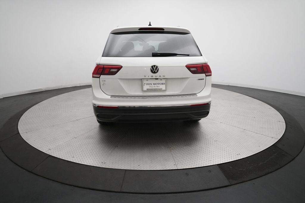 Used 2022 Volkswagen Tiguan SE AWD/4WD image 25