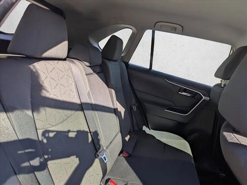 Used 2021 Toyota RAV4 XLE image 28