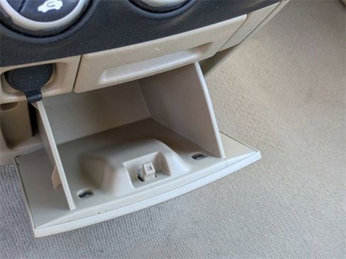 Used 2005 Honda CR-V LX image 32