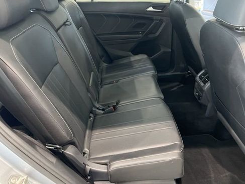 Used 2023 Volkswagen Tiguan SE w/ Panoramic Sunroof Package AWD/4WD image 20