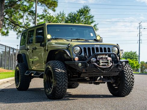 Used 2013 Jeep Wrangler Unlimited Sport AWD/4WD image 3