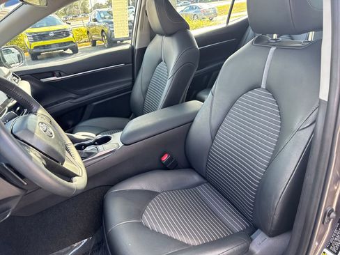 Used 2024 Toyota Camry SE image 20