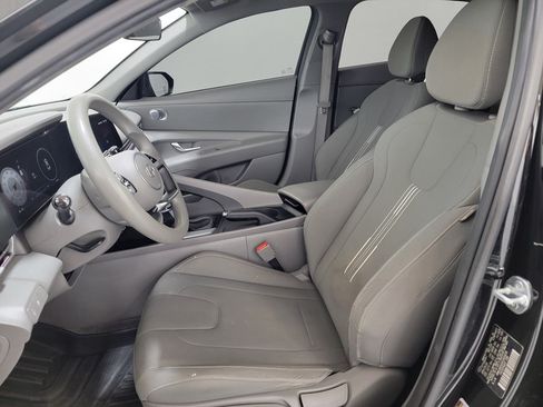 Used 2024 Hyundai Elantra SEL FWD image 14