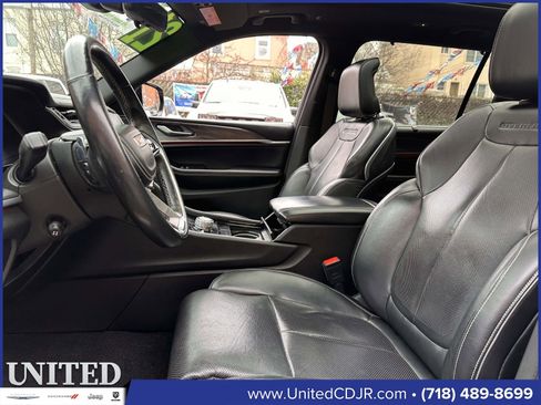 Used 2021 Jeep Grand Cherokee L Overland w/ Luxury Tech Group IV image 18