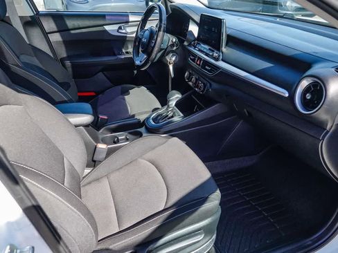 Used 2023 Kia Forte LXS image 15