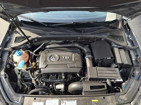 Used 2017 Volkswagen Passat 1.8T SE FWD image 34
