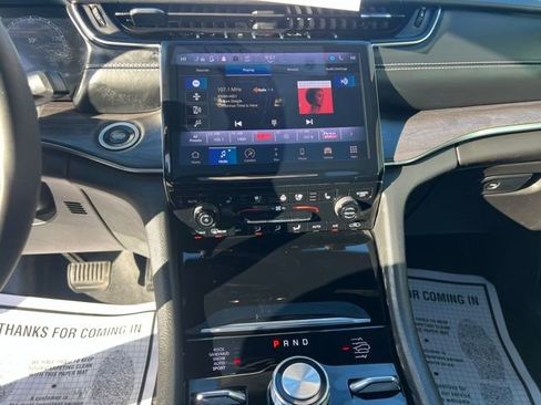 Used 2023 Jeep Grand Cherokee L Overland image 28