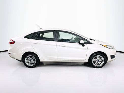 Used 2019 Ford Fiesta SE image 10