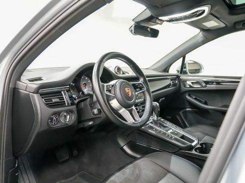 Used 2021 Porsche Macan S AWD/4WD image 4