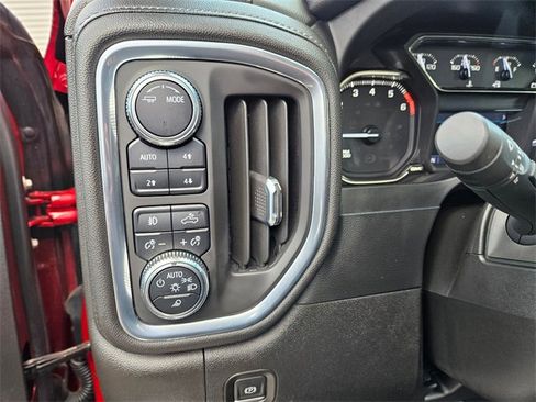 Used 2022 GMC Sierra 1500 SLT w/ SLT Convenience Package image 17