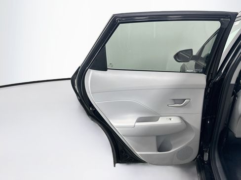 Used 2025 Hyundai Kona SEL FWD image 27