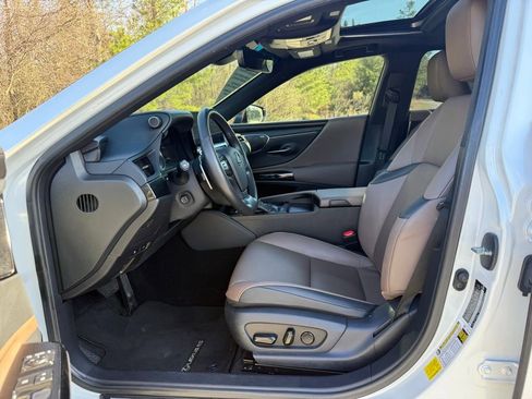 Certified 2023 Lexus ES 350 w/ Premium Package image 23