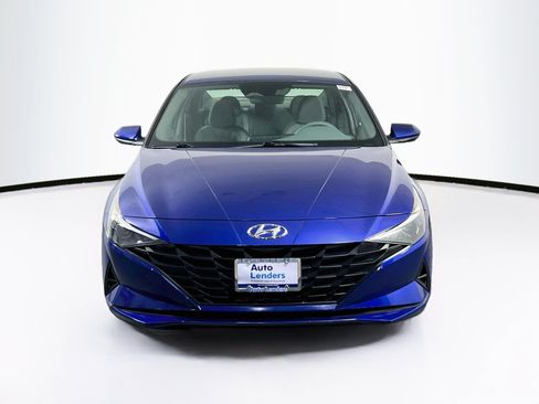 Used 2023 Hyundai Elantra SE FWD image 2