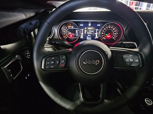 Used 2023 Jeep Wrangler Unlimited Sport image 31