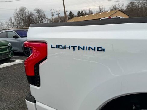Used 2024 Ford F150 Lightning Lariat image 22