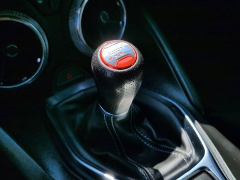 Used 2022 Chevrolet Camaro LT RWD image 20