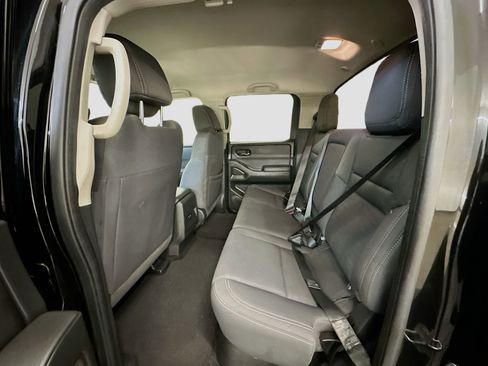 Used 2023 Nissan Frontier SV image 28