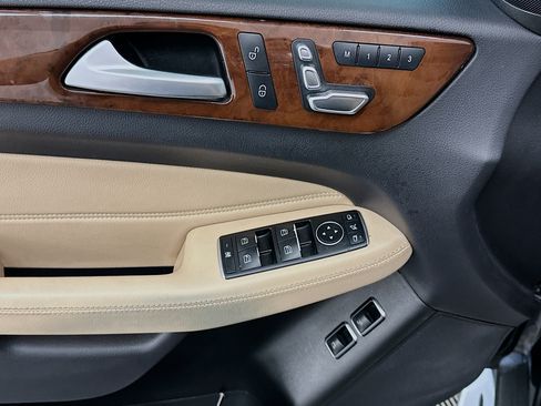 Used 2018 Mercedes-Benz GLS 450 4MATIC image 15