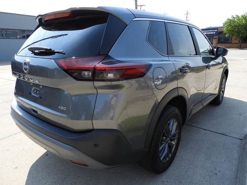 Used 2023 Nissan Rogue S AWD/4WD image 7