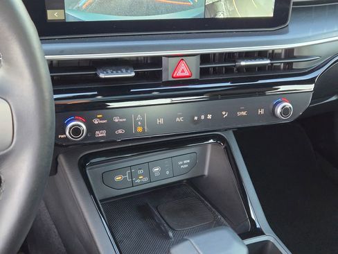 Used 2025 Kia K5 GT w/ GT1 Package image 38