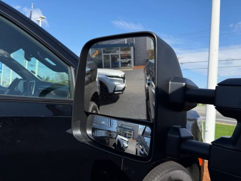 Used 2021 Nissan Titan SV w/ SV Convenience Package AWD/4WD image 28