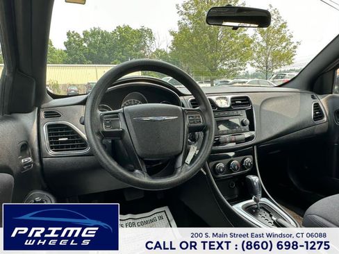 Used 2013 Chrysler 200 LX image 15
