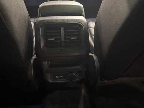 Used 2024 Volkswagen Tiguan SEL R-Line image 26