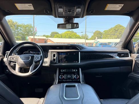 Used 2021 GMC Yukon Denali AWD/4WD image 14