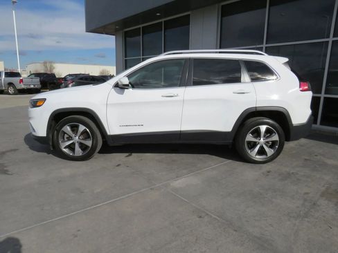 Used 2020 Jeep Cherokee Limited image 4