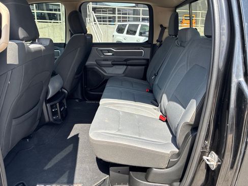 Used 2019 RAM 1500 Big Horn AWD/4WD image 15