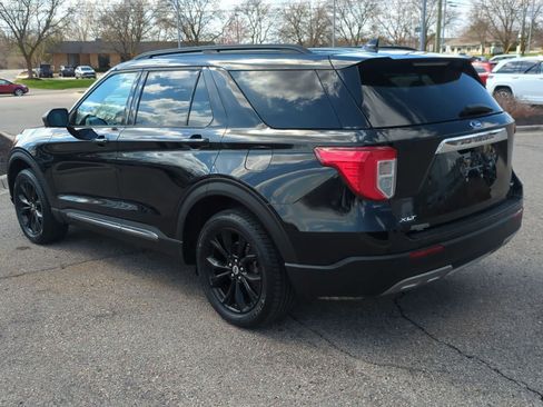 Used 2020 Ford Explorer XLT w/ Equipment Group 202A image 6