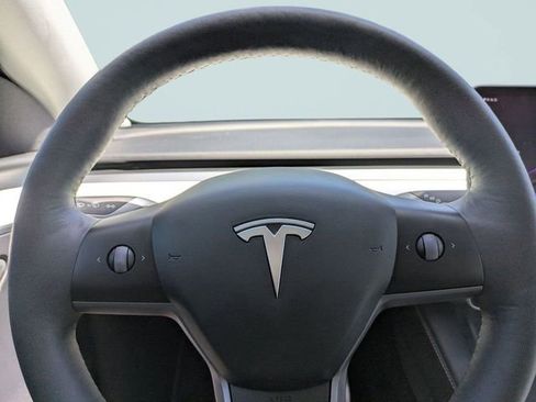 Used 2022 Tesla Model Y Performance AWD/4WD image 28