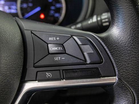 Used 2022 Nissan Kicks S FWD image 29