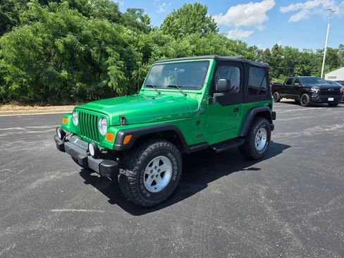 Used 2004 Jeep Wrangler 4WD w/ 30" Tire & Wheel Group image 3