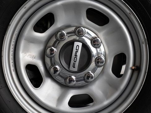 Used 2019 Ford F350 XL w/ Power Equipment Group RWD image 8