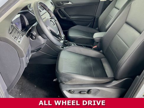 Used 2019 Volkswagen Tiguan SEL w/ 3rd Row Seat Package image 3