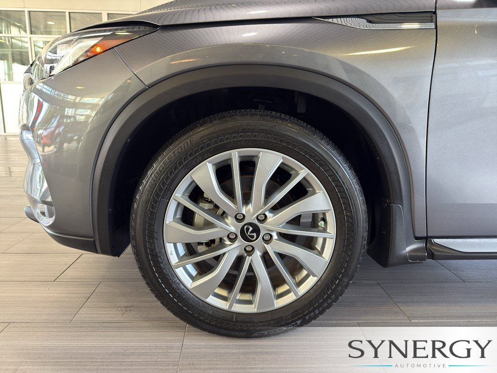 Certified 2023 INFINITI QX50 Luxe FWD image 8