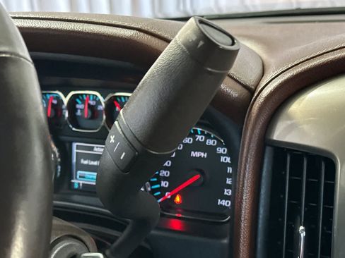 Used 2015 Chevrolet Silverado 1500 High Country w/ High Country Premium Package AWD/4WD image 24