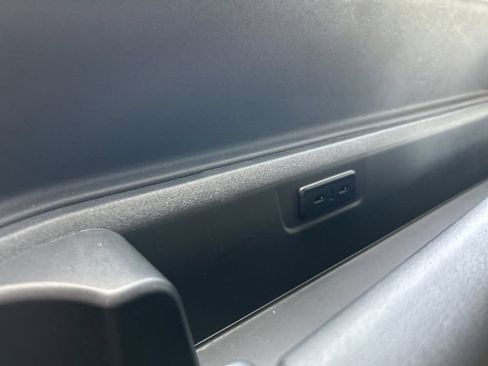 Used 2025 Ford Expedition Max Platinum AWD/4WD image 38