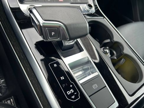 Used 2021 Audi Q8 Premium Plus AWD/4WD image 22