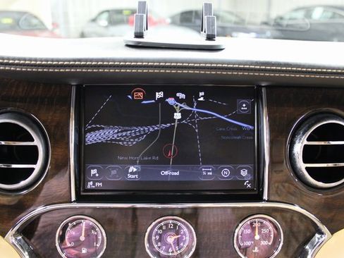 Used 2017 Bentley Mulsanne image 43