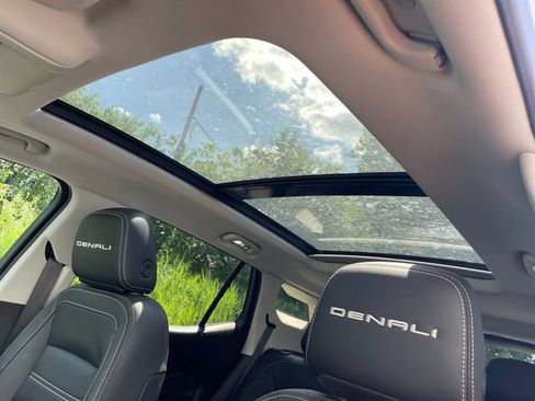 Used 2023 GMC Terrain Denali AWD/4WD image 17