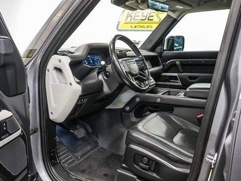 Used 2020 Land Rover Defender 110 HSE image 18