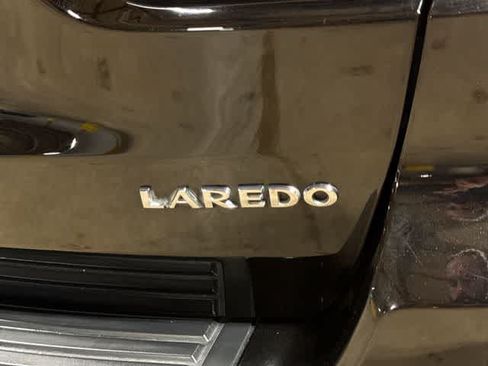 Used 2019 Jeep Grand Cherokee Laredo AWD/4WD image 26